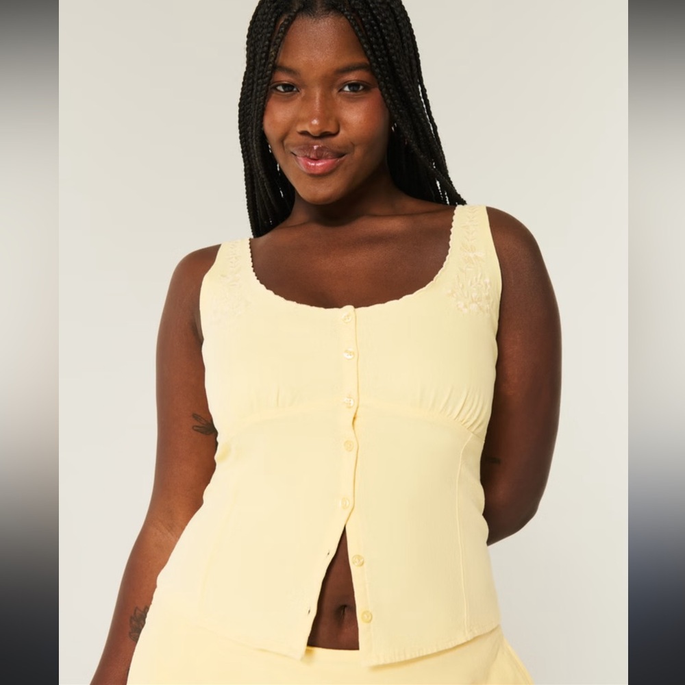 Hollister butter yellow linen blend button through Sleeveless Top size medium